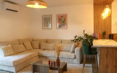 Fréjus (83600)