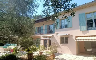 Nîmes (30000)