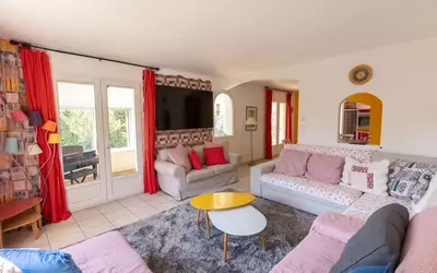 Pernes-Les-Fontaines (84210)