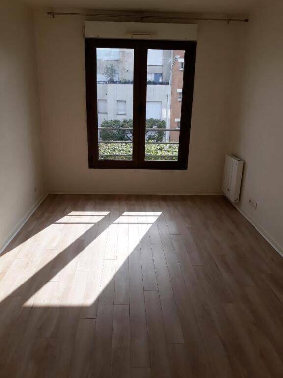 Issy-Les-Moulineaux (92130) -Avec Balcon-