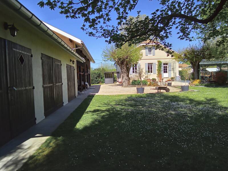 Belle Demeure Avec Piscine