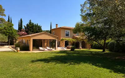 Pernes-Les-Fontaines (84210)