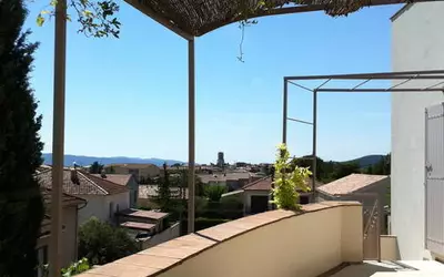 Pertuis (84120)