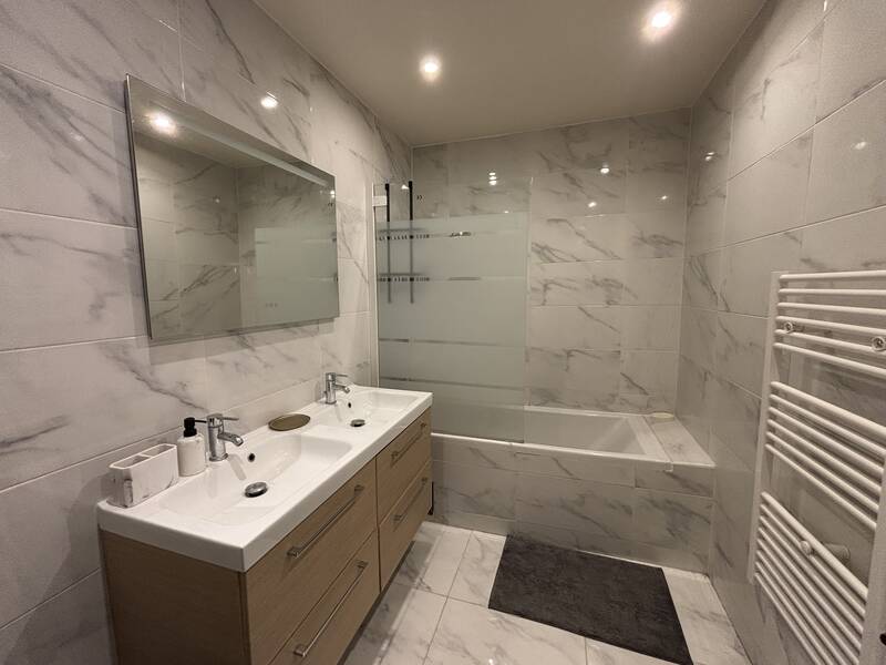 Bois-Colombes (92270)