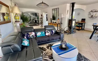 Fréjus (83600)