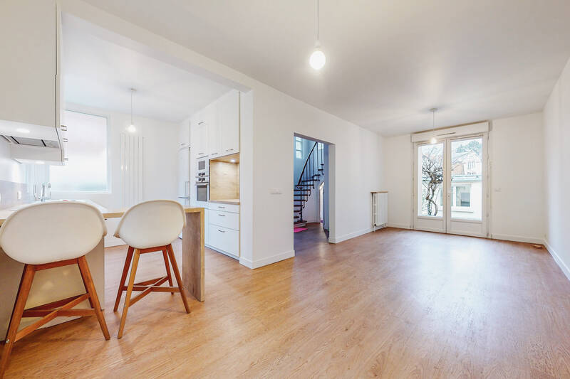 Avec Studio Indépendant Et Jardin