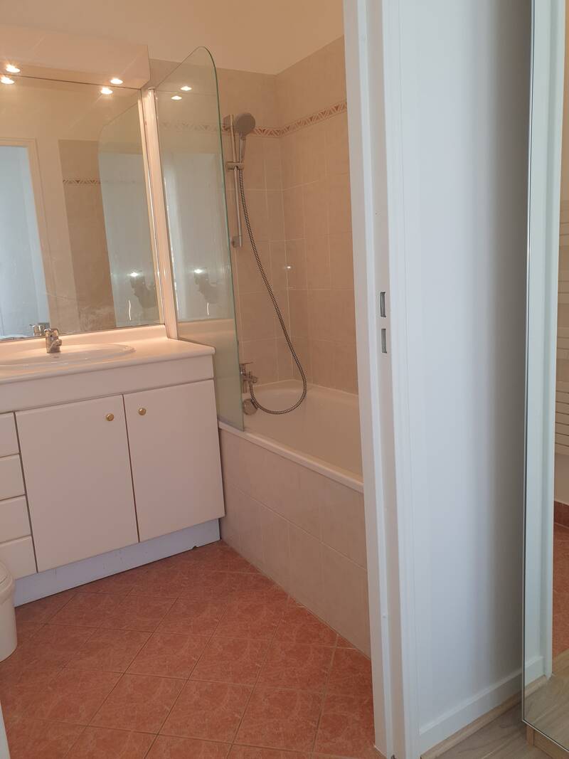 Issy-Les-Moulineaux (92130)