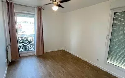 Appartement Avec Terrasse Refait À Neuf