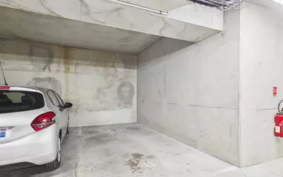 Résidence Récente, Balcon, Parking – Métro Gabriel Péri (6 Min)