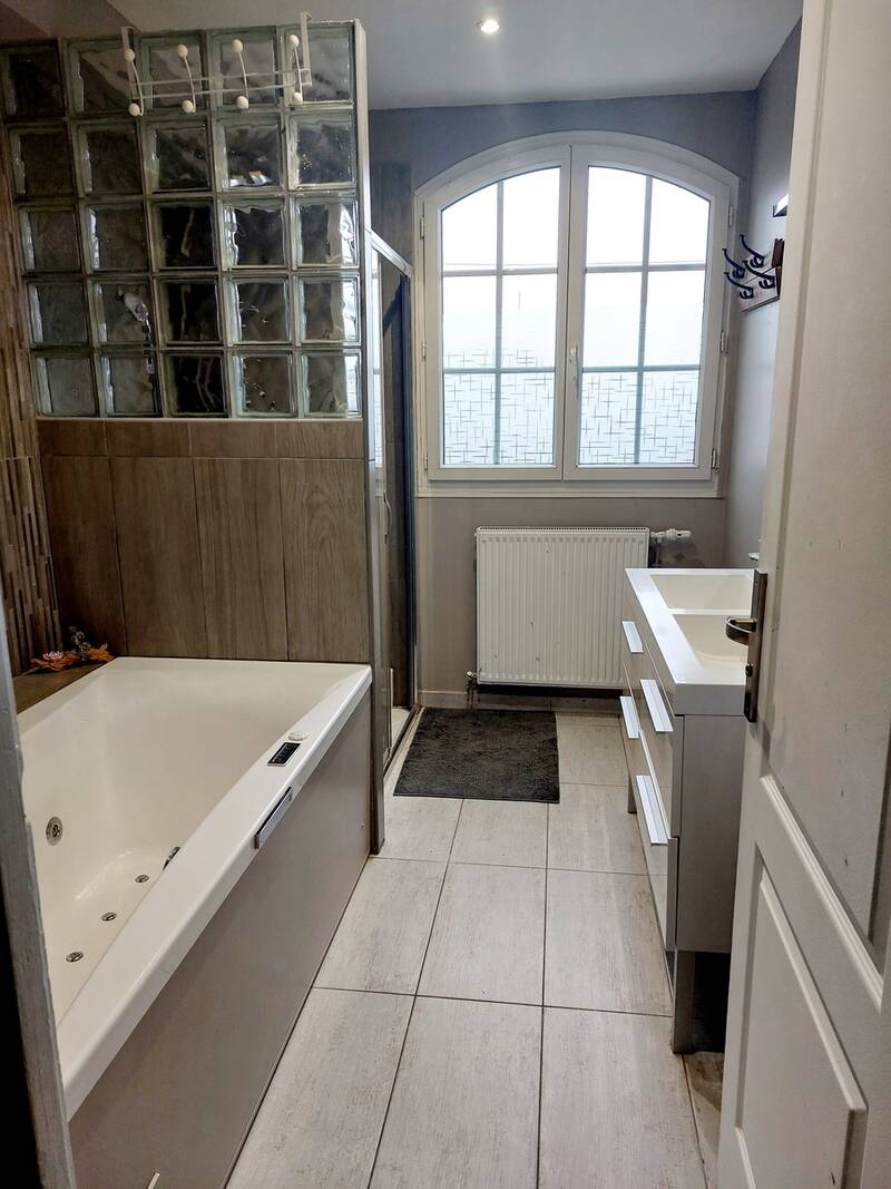 Mandres-Les-Roses (94520)