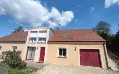 Joigny (89300)