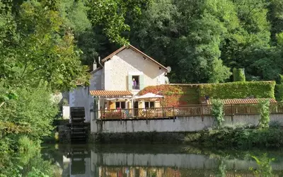 Moulin Du 16Éme + Piscine, Lisle (24350)