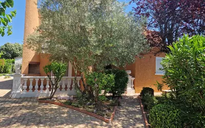 Laroque (34190)