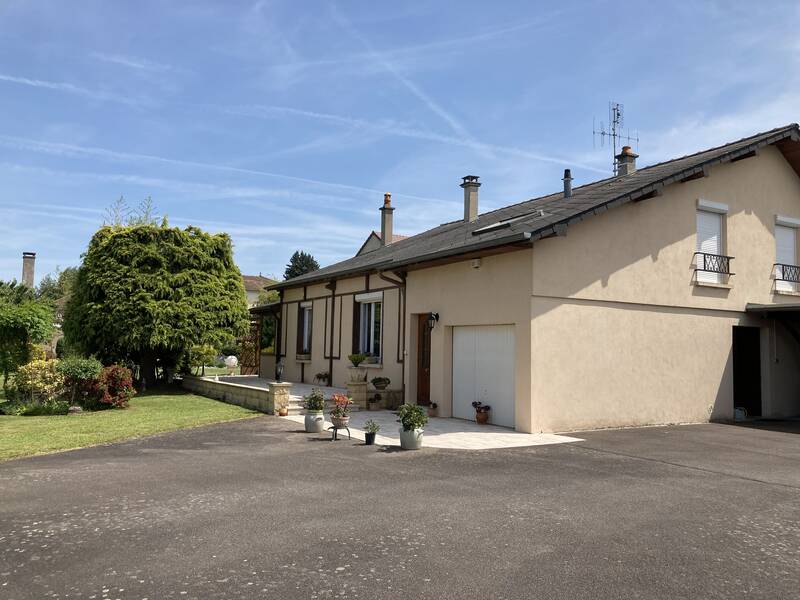 Autun (71400)