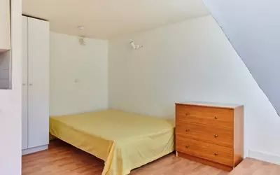 Appartement 2 pièces 37 m² · à Paris 10e · 37 m² · 355 000 €