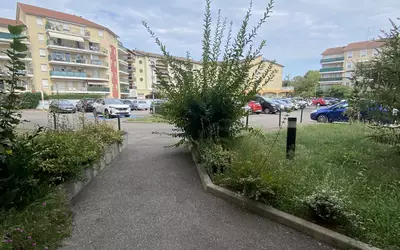 Décines-Charpieu (69150)