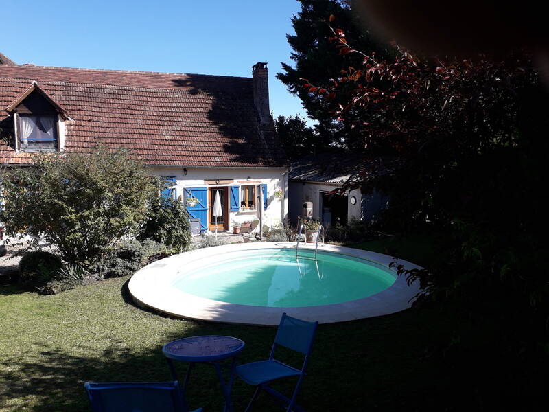 Hautefort (24390)