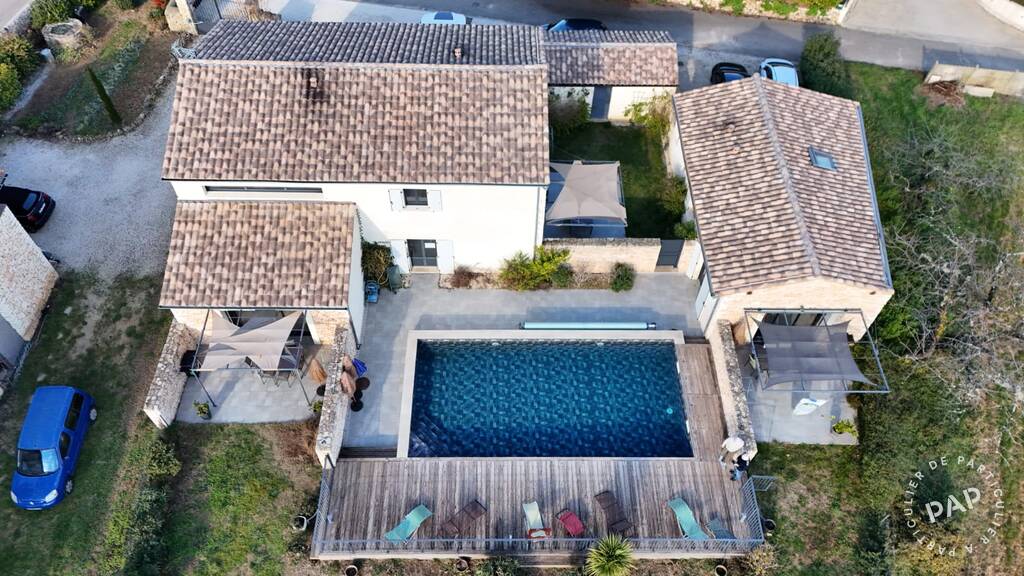 Maison 14 pièces 248 m² · à Aiguèze · 248 m² · 659 000 €