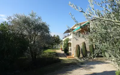 Pernes-Les-Fontaines