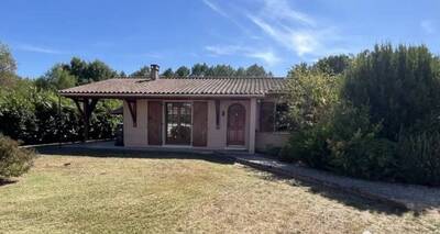 Vente maison 9 pièces Saint-Vivien-de-Médoc (33590)