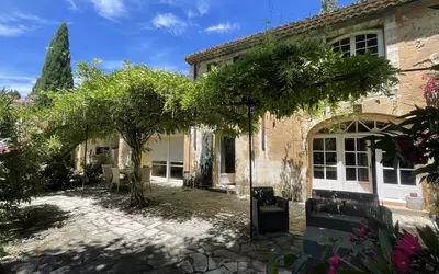 Salon-De-Provence (13300)