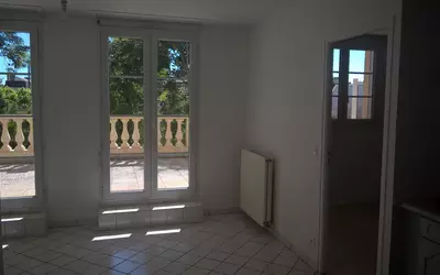 Sens (89100)