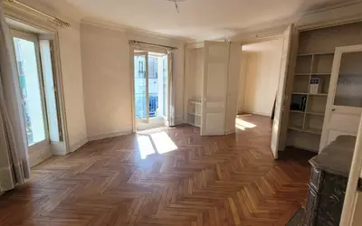 Nantes (44000)
