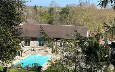 (Maison + Appt + Local Commercial) Bougival (78380)