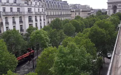 Paris 8E