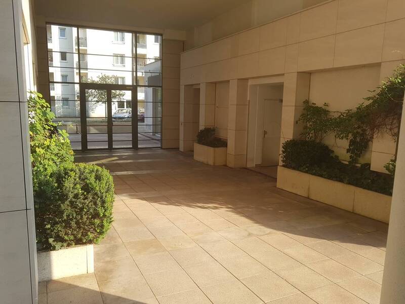 Issy-Les-Moulineaux (92130)