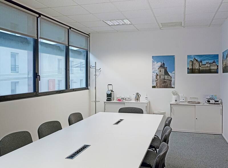 Bureaux, local professionnel Orléans - 45&nbsp;m² - 3.766&nbsp;&euro;