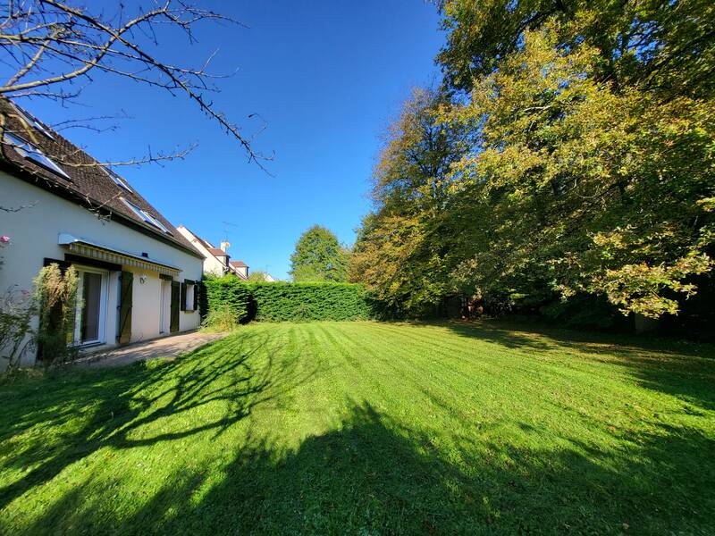 Le Mesnil-Saint-Denis (78320)