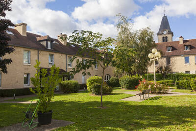 Location maison 5 pièces Saint-Nom-la-Bretèche (78860)