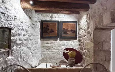 Uzès (30700)