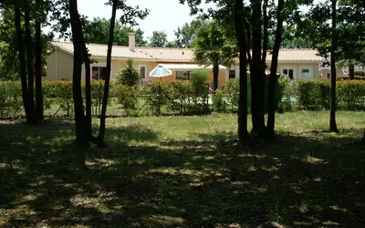 Excellent État Beau Jardin- A 15 Min Des Plages Océanes-