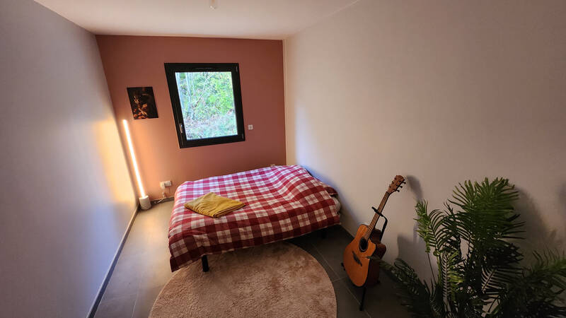 Charnoz-Sur-Ain (01800)