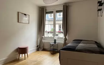 Paris 9E