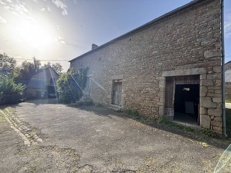 Saint-Pierre-Des-Nids (53370)