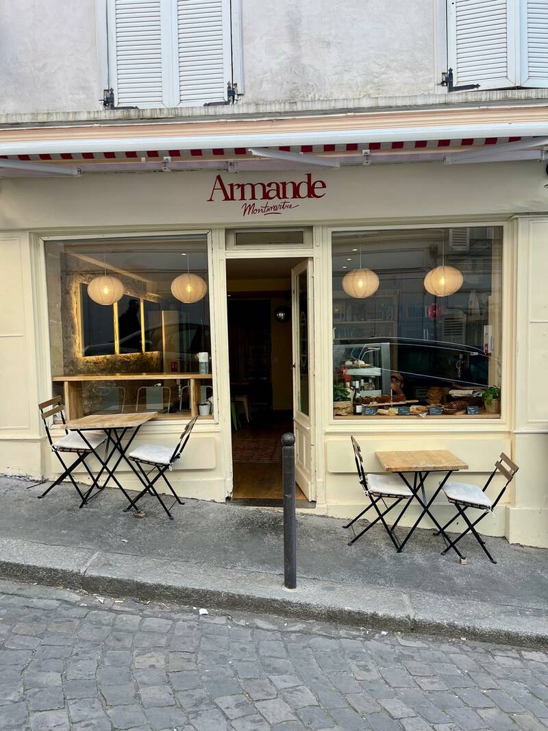 Fonds de commerce Hôtel, Bar, Restaurant Paris 18E (75018) - 61&nbsp;m² - 200.000&nbsp;&euro;