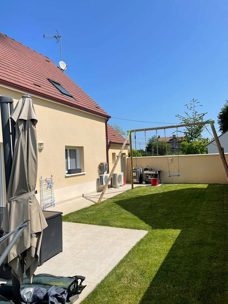 Les Chapelles-Bourbon (77610)
