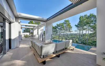 Nîmes (30000)