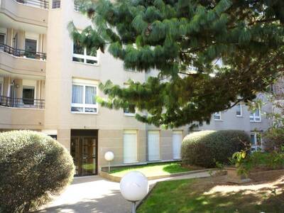 Location appartement studio Paris 18e
