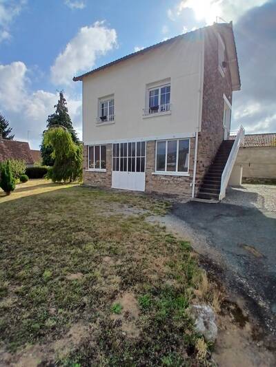 Location maison 4 pièces Maison-Feyne (23800)