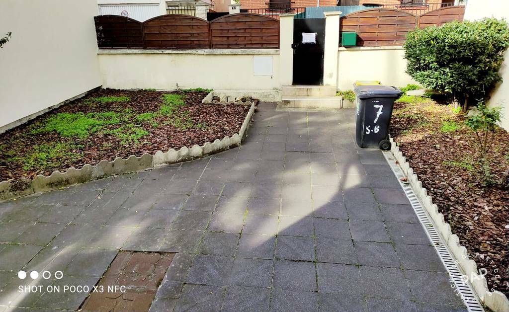 Appartement 700 € 20 m² La Courneuve (93120)