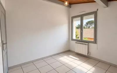 Arès (33740)