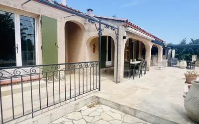 Arles (13104)