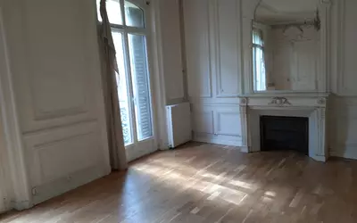 Paris 11E