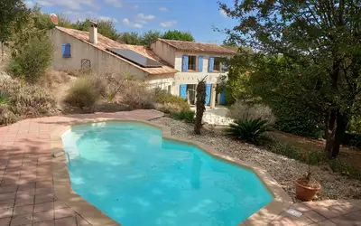 Quatre Chambres Et Un Terrain D'environ 1500M2Tourrettes-Sur-Loup (06140)