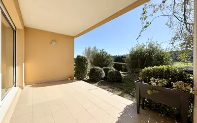 Nîmes (30000)