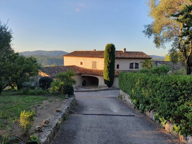 Cabris (06530)